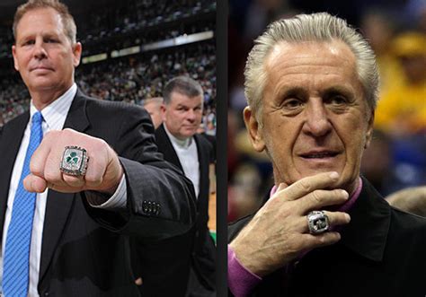 pat riley og danny ainge skiptast á orðum karfan