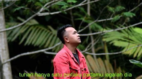 verse i: c g am em jalan sepi di batas kota ini f c g jauh dari seseorang yang aku sayangi c g am em ku terkenang kata yang kau ucapkan f c namun tak bisa membuatku g kembali padamu oh. Dear god versi indonesia - YouTube