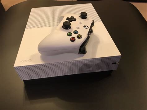 Microsoft Xbox One S 1tb White Console Picture Incl Technology