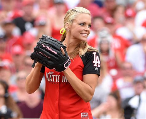 Jennie Finch First Female To Manage A Baseball Team Time