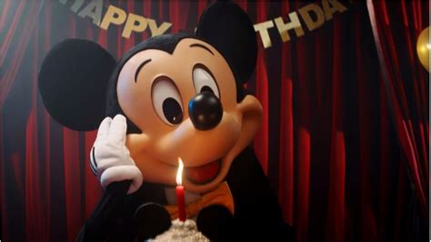 En Video Mickey Mouse Fête Ses 90 Ans Le Superbe Hommage En Musique