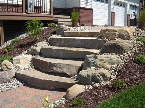 4 Ideas For Landscaping With Boulders And Large Rocks