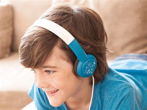 Top 5 Best Wireless Headphones For Kids Reviewed And Tested In 2020