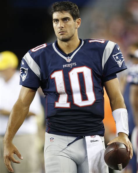 9 Pictures Of Jimmy Garoppolo Looking Like He Can Handle This For The Win