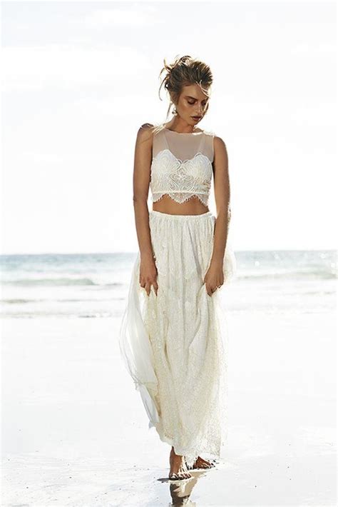 A beach wedding requires a few creative ideas to ensure a perfect wedding. Casual Beach Wedding Dresses To Stay Cool - MODwedding