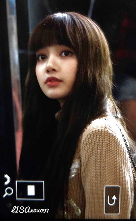 Blackpink Lisa Airport Fashion 27 March To Japan 26