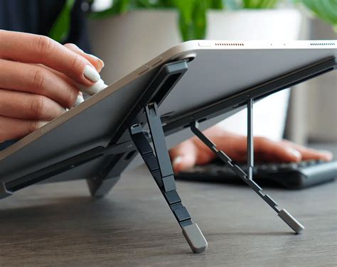 Pentips Ipad Easel Review Creativity On The Go Daily Design