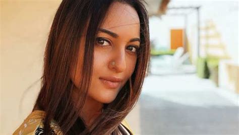 Sonakshi Sinha Gives Epic Reply To Fan Asking For Bikini Photographs Shares A Picture Of