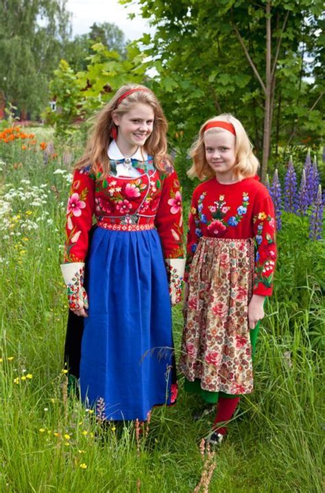 Niñas Suecas Scandinavian Costume Scandinavian Dress Folklore Fashion