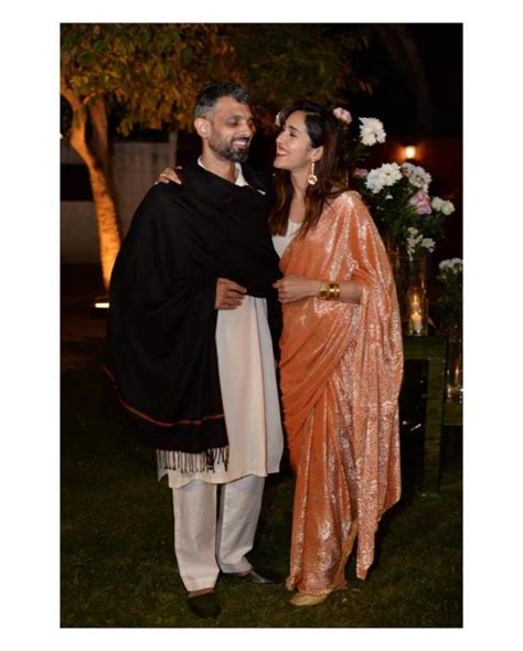 Mira Sethi Latest Beautiful Pictures With Her Husband Bilal Siddiqui