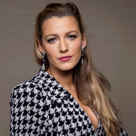 Blake Lively Deletes All Her Instagram Postsexcept For One E Online