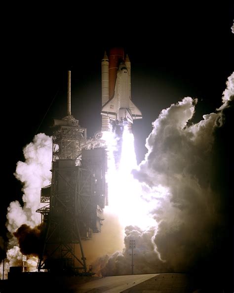 Sts 81 Launch View The Space Shuttle Atlantis Lifts Off Fr Flickr