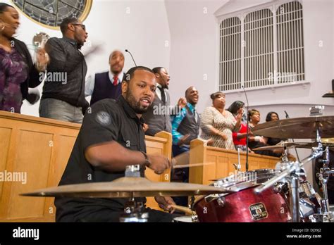 African American Baptist Church Sing Hi Res Stock Photography And