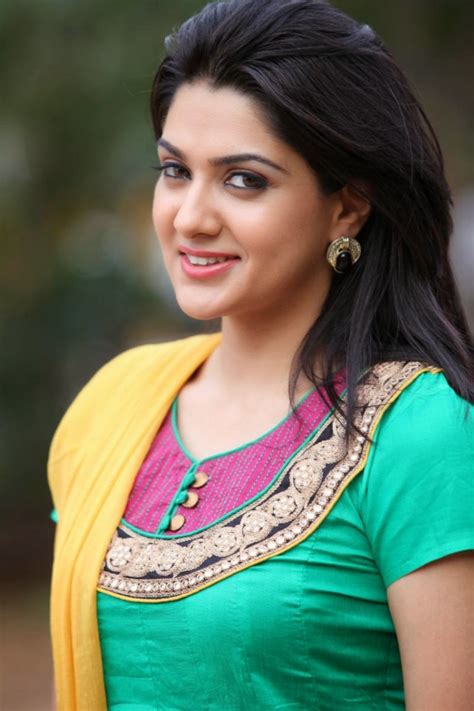 actress sakshi chaudhary green churidar stills cine gallery