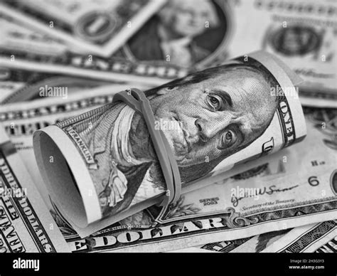 Close Up Of One Dollar Bill Hi Res Stock Photography And Images Alamy