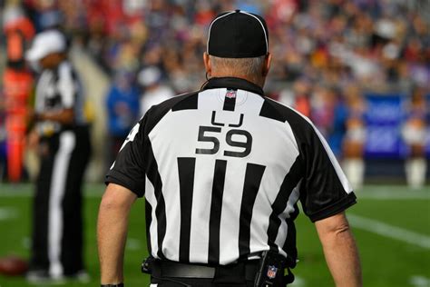 How Much Do Nfl Refs Make Requirements To Become An Nfl Ref Updated