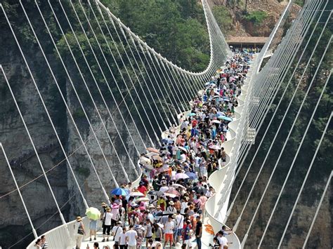 G Ponte De Vidro Mais Comprida Do Mundo Fechada Na China