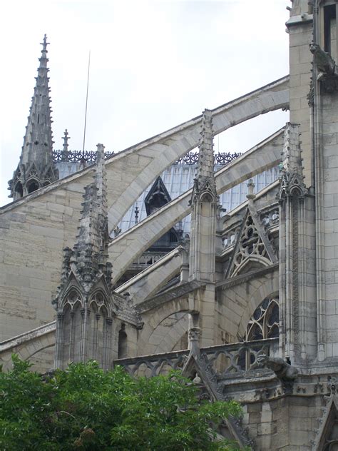 Flying Buttresses Of Notre Dame Flying Buttress Gothic Architecture
