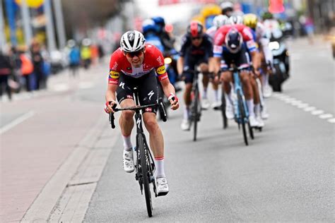 Van der poel kicked with 250 metres to go but asgreen reeled him in and pulled ahead before the dutchman cracked and sat up. Kasper Asgreen na zege in E3 Saxo Bank Classic: "Dit was ...