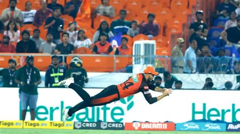 Ipl Srh Skipper Aiden Markram Takes Three Stunning Catches Mi Say Give Back The Cape Now