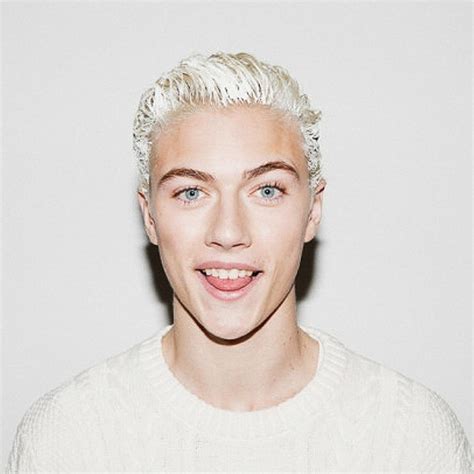 Lucky Blue Smith Male Model Photos Lucky Blue Smith Gain Followers Pale Skin 16 Year Old