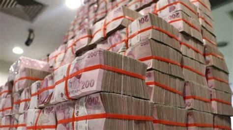 Hazine milyar lira borçlandı