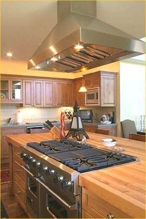 44 Awesome Rustic Kitchen Island Design Ideas #kitchenlayouts | Kitchen