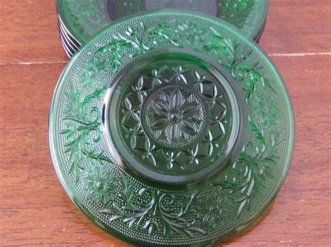 6 Crystal Green Glass Plate Vintage Glassware 6 Mini Plate Etsy Glass Plates Vintage