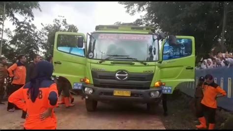 Bupati Lebak Tertibkan Truk Pengangkut Galian Tanah Merah Youtube