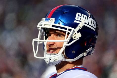 Eli Manning Walks Back His Controversial Nfl Quarterback Comment The Spun