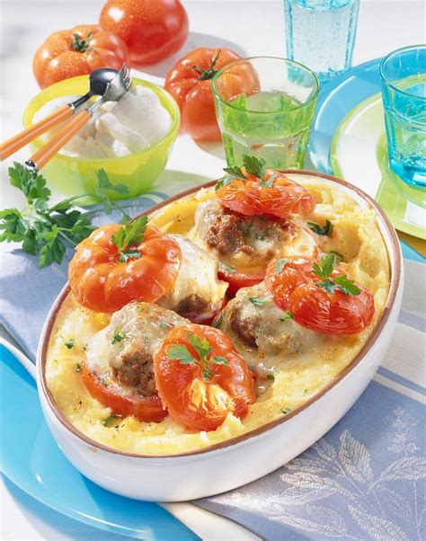 Viele halten den grünen ansatz von tomaten für giftig und entfernen ihn daher bei der zubereitung. Gefüllte Tomaten mit Mett Rezept | LECKER