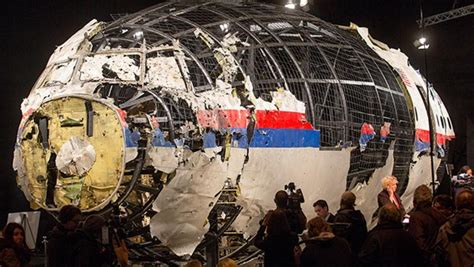 Mh17 Inquest Families Of Six Nsw Victims Shown Graphic