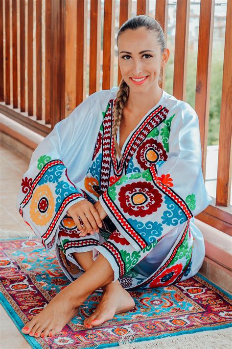 Tajikistan & its Traditional Clothing - La Elegantia