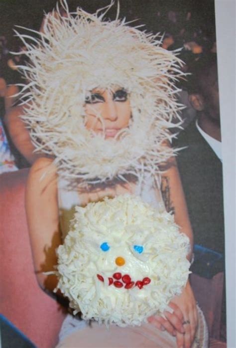 Lady Gaga Cakes 25 Pics