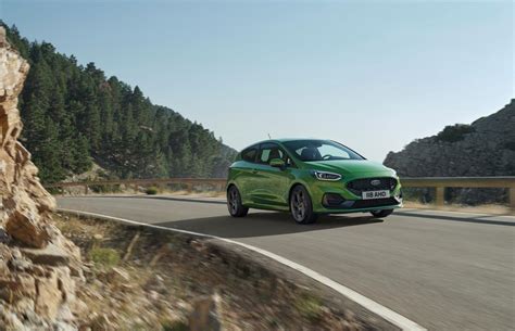 Ford Fiesta Hibrit Tanıtıldı Otomobil Haberleri Araç Testleri