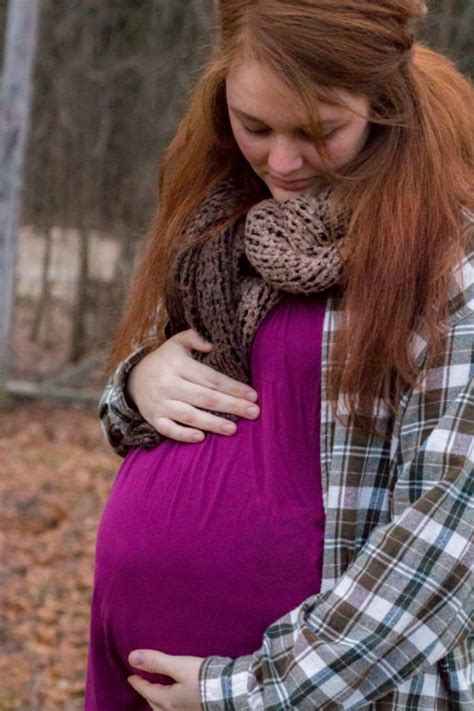 Maternity Photoshoot Red Head Pregnant Lilliansidebottomphotography