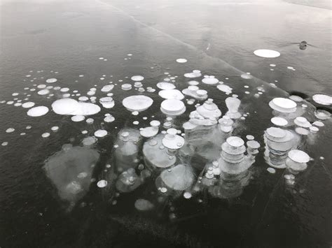 These Methane Bubbles Suspended In A Frozen Lake Rmildlyinteresting