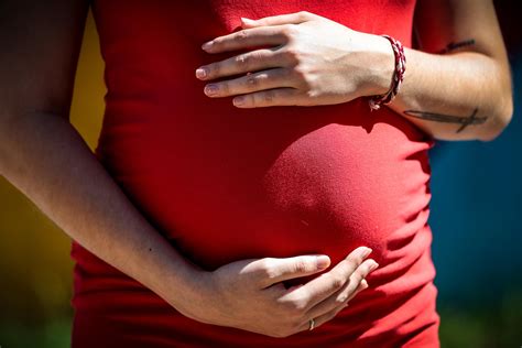 Cae El Embarazo Adolescente En Argentina Por Los Anticonceptivos Y La Ola De Feminismo Qué Pasa
