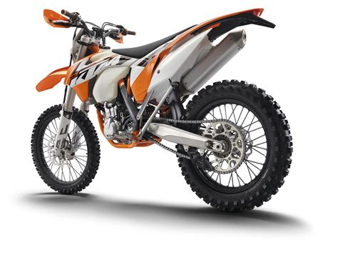 They are essentially the 400/450 excs with changes to the stroke to achieve larger displacements. 2015 KTM 500 EXC Review