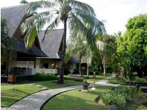The 136 luxurious suites tanjung rhu lies at the. Tanjung Lesung Beach Hotel Resort (Anyer) - Deals, Photos ...