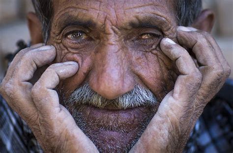 kurdish old man in erbil kurdistan eric lafforgue lee jeffries old men portrait photography