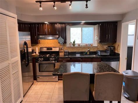 Residents enjoy the charms of suburban living with all the amenities of the nearby large urban centers of newark and new york city. Apartments For Rent in Union City NJ | Zillow