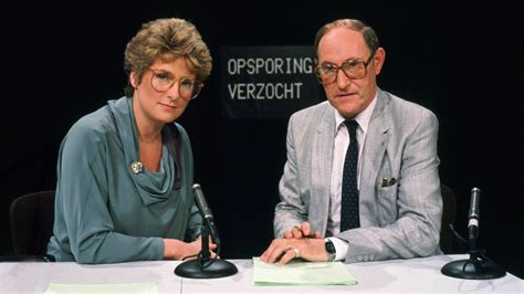 De tweede proefaflevering werd op 8 maart 1976 uitgezonden. Opsporing Verzocht-presentator Will Simon overleden | NOS