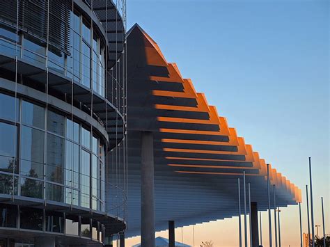 無料画像 構造 日没 窓 ガラス 建物 シティ 超高層ビル ダウンタウン 鋼 金属 ファサード モダン スタジアム