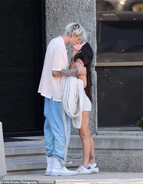 Megan Fox And Machine Gun Kelly Pack On The Pda With Kisses After Being Pulled Over In La