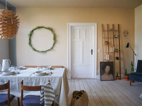 Caparol wandfarbe wandfarbe braun wandfarbe petrol wandfarbe wohnzimmer esstisch wandfarben. Wandfarben in warmen Farbnuancen von Kolorat I Farben ...