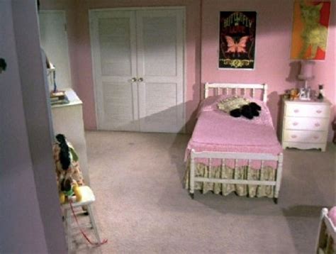 Decorating The Brady Bunch Girls Bedroom In 2023 Gabriella Ellwood