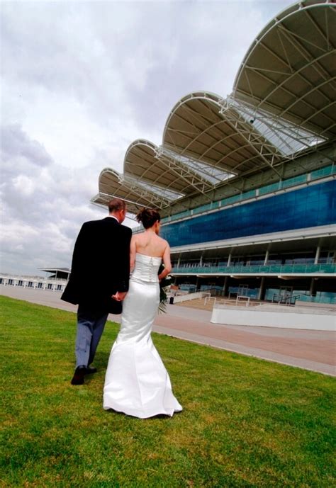 Newmarket Racecourses Bride And Groom Discover Newmarket Discover