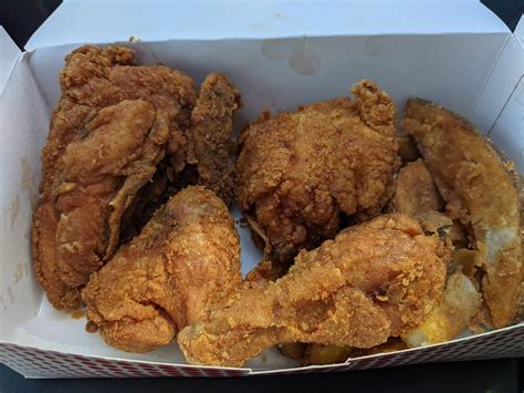 A Nh Gas Station Has Some Of The Best Fried Chicken In The State