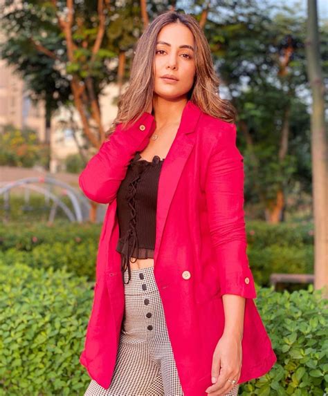 Hina Khan Stuns In Pink Mini Dress See The Television Hotties Sexiest